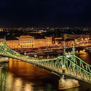 liberty-bridge-freeparking-luxury-home.inbudapesthotels.com/